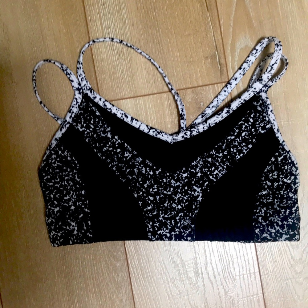 EUC Active bra top with removable padding